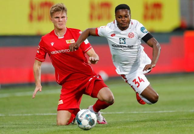 不难发现他 不难发现他