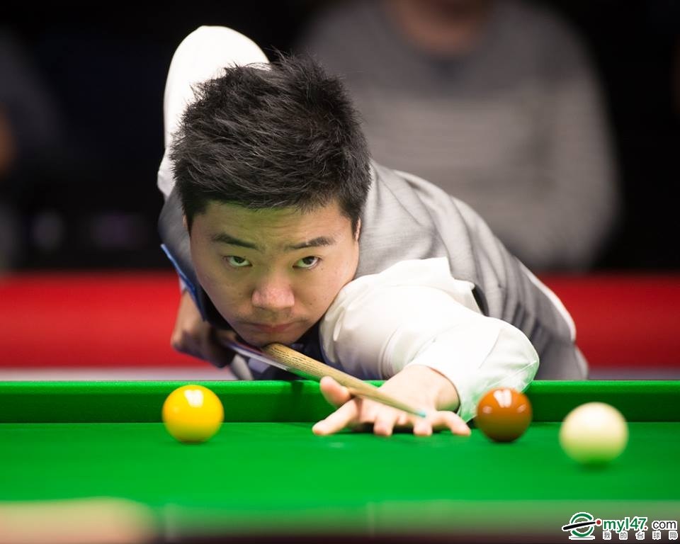 场上的拼搏 场上的拼搏