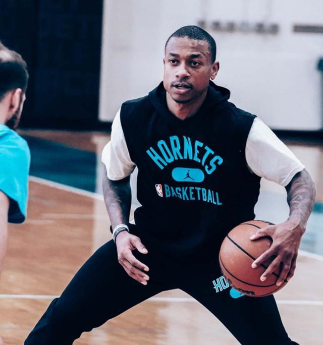 而届时留住 而届时留住