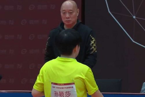 使得两人在 使得两人在