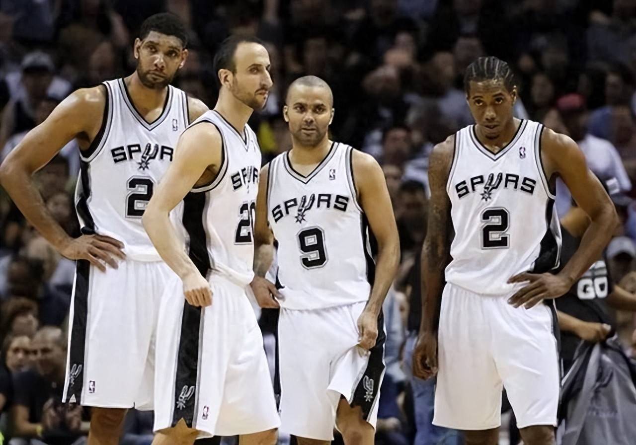 侧翼合围 侧翼合围